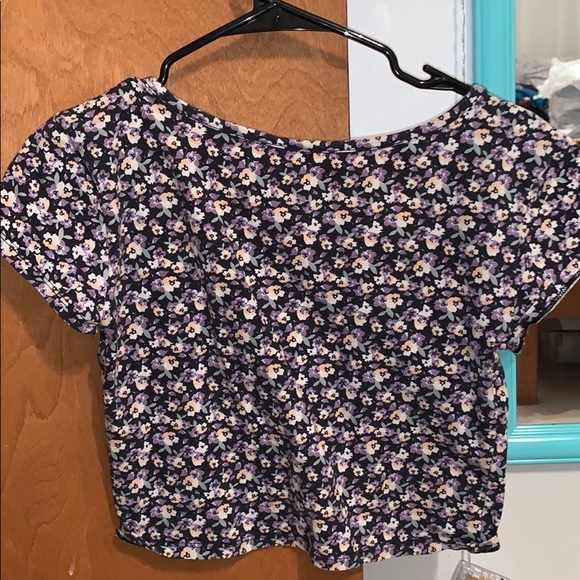 Crop top - Picture 2 of 2